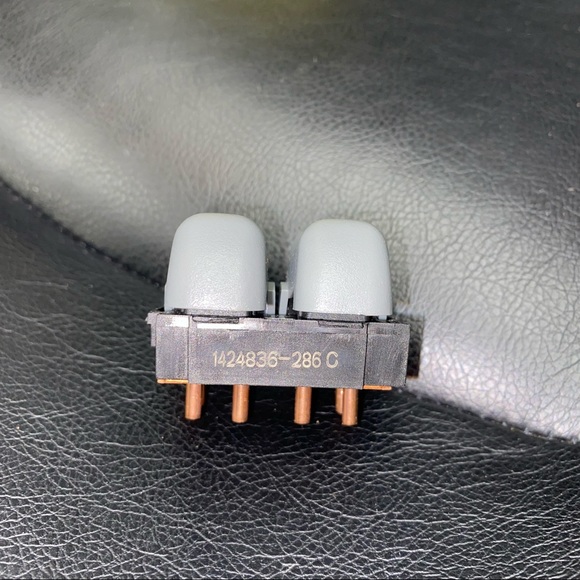 1998-2002 Pontiac trans am Firebird driver power window switch - Picture 3 of 3